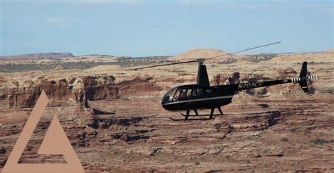 moab-helicopter-tours,Best Time to Join a Moab Helicopter Tour,thqBestTimetoJoinaMoabHelicopterTour