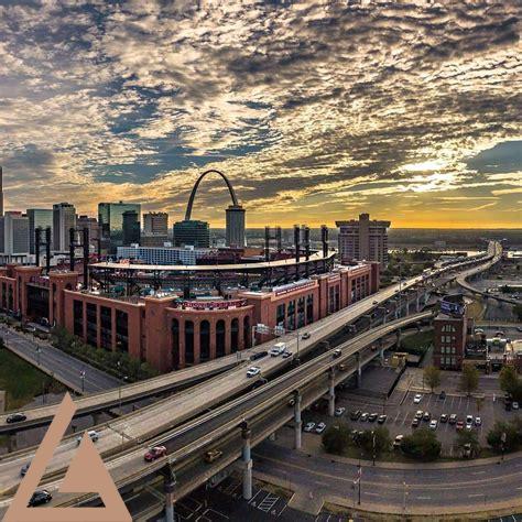 st-louis-helicopter-tour,Experience the Beauty of St. Louis from Above,thqExperiencetheBeautyofSt